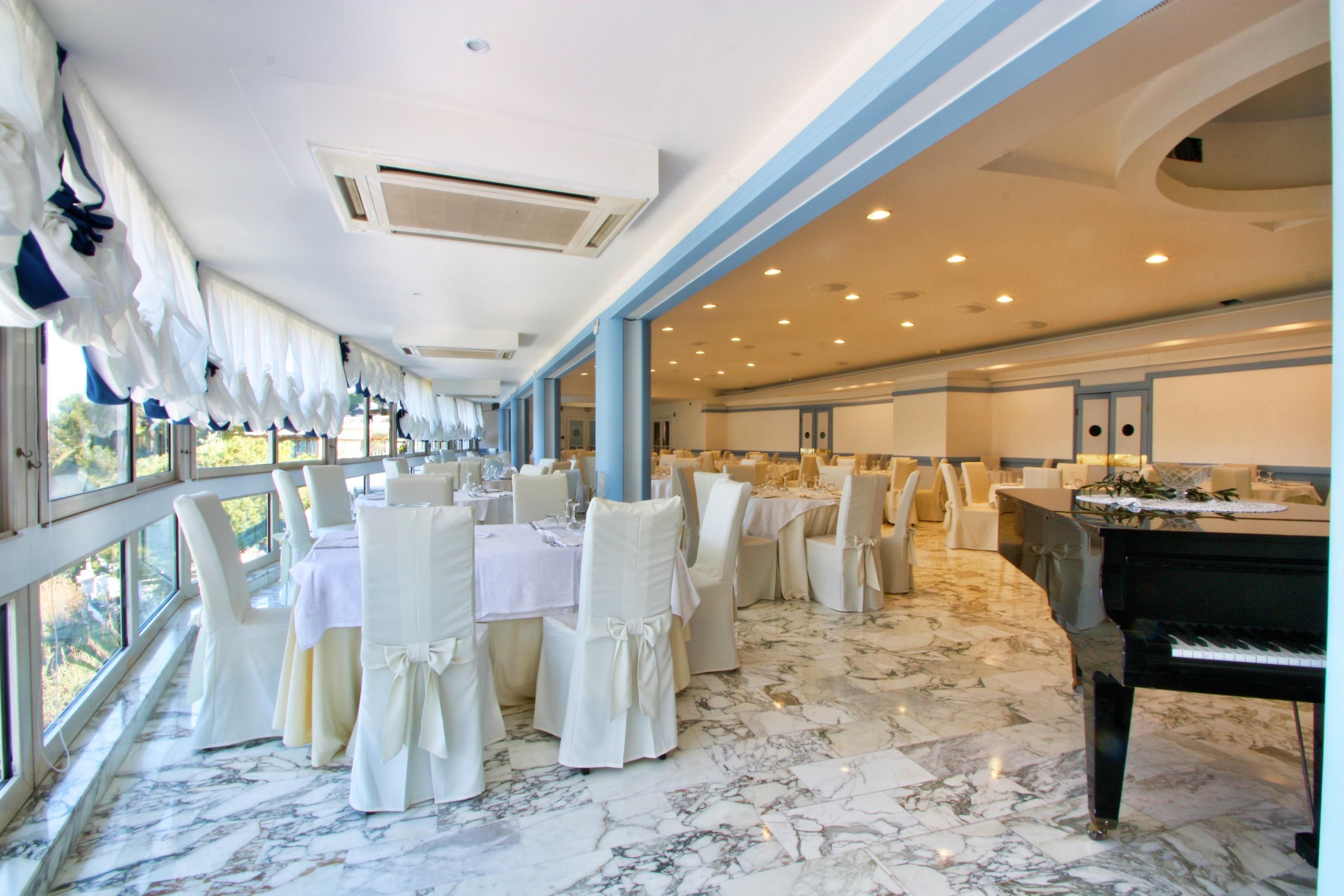 Hotel Oriente Vico Equense Buitenkant foto